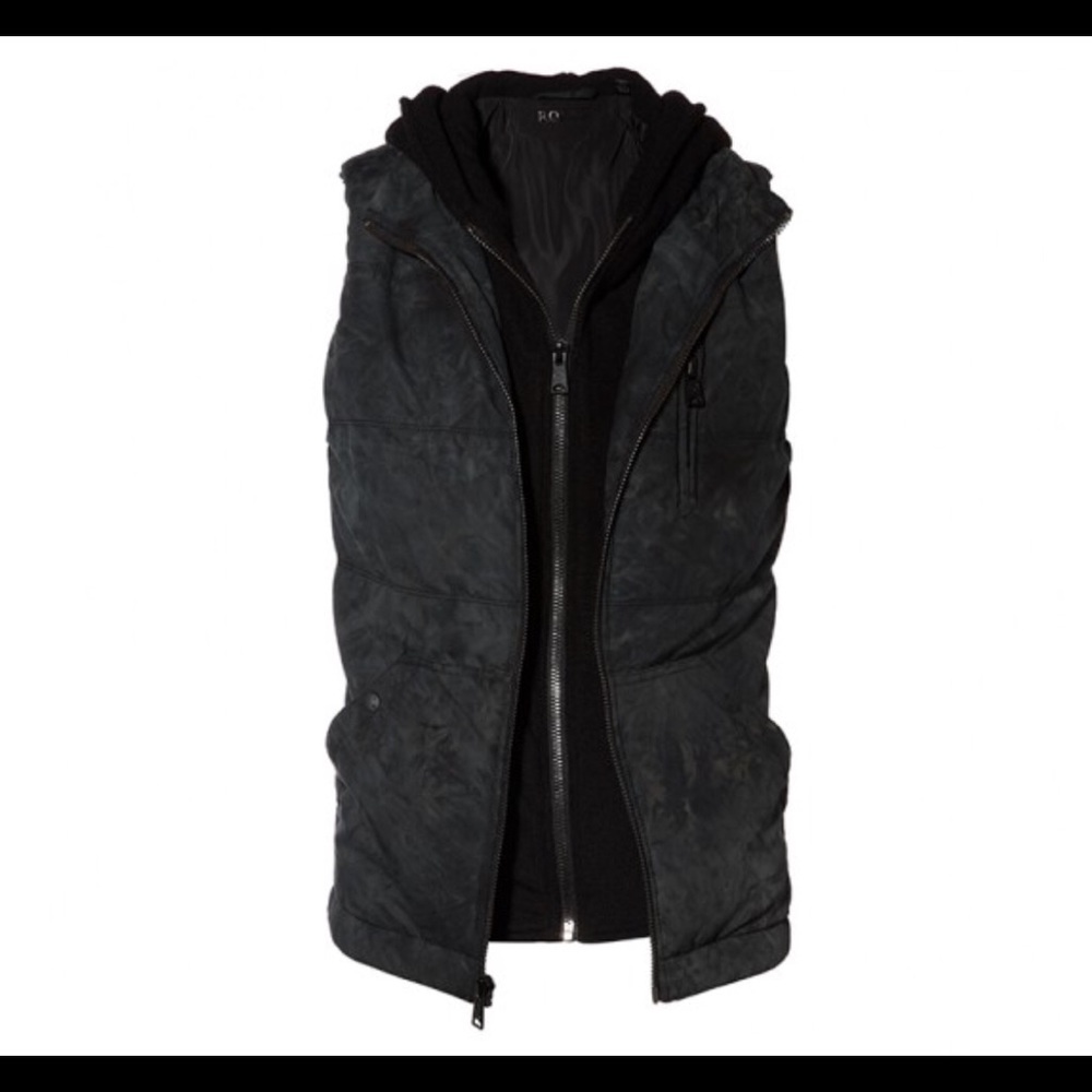 Rogue Quilted Puffer Vest w/ Hood
